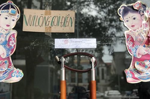 Vụ bé gái 6 tuổi chết nghi do bạo hành: Bắt tạm giam người bố