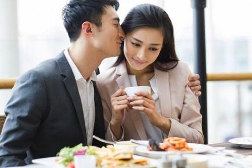 Đàn ông yêu vợ luôn sợ những điều này xảy đến, họ âm thầm làm cho vợ mà chẳng kể công