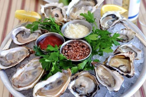 Người đàn ông tử vong sau khi ăn hàu sống, nguyên nhân khiến nhiều người giật mình