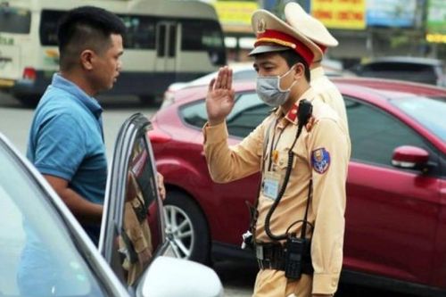 Tăng mức phạt với nhiều hành vi vi phạm khi điều khiển ô-tô?