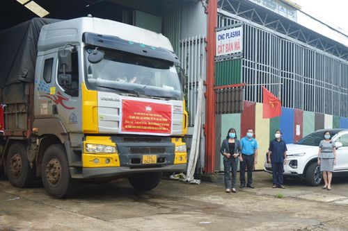 Gia Lai: Kết thúc chương trình '7 ngày một đợt xe chở hàng'