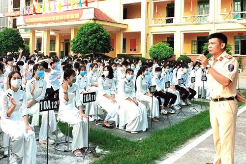 Đẩy mạnh tuyên truyền ATGT trong học sinh