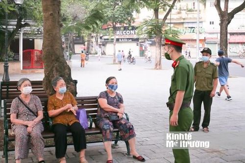 Người Hà Nội đã dần trở lại nhịp sống 'bình thường mới' sau nới lỏng giãn cách