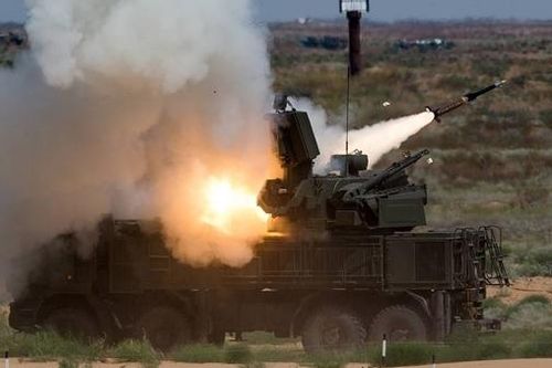 Căn cứ không quân Nga ở Syria bị khủng bố tấn công