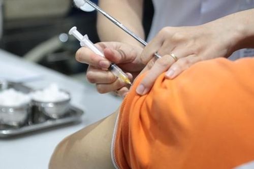 TP Hồ Chí Minh: Triển khai tiêm chủng lại bình thường với vắc xin Pfizer