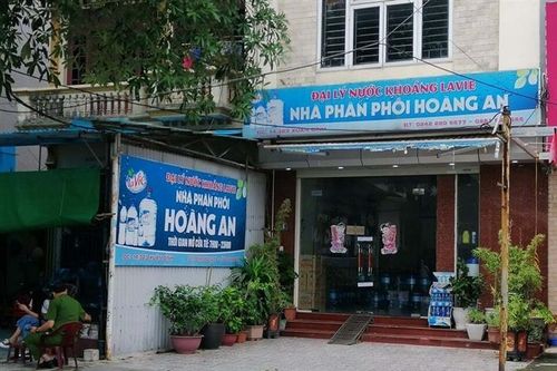 Bé gái 6 tuổi chết nghi bị bạo hành: Khởi tố người bố