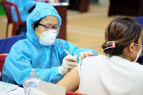 Tiêm vaccine COVID-19 phải chịu phí xét nghiệm, Bệnh viện C Đà Nẵng lý giải