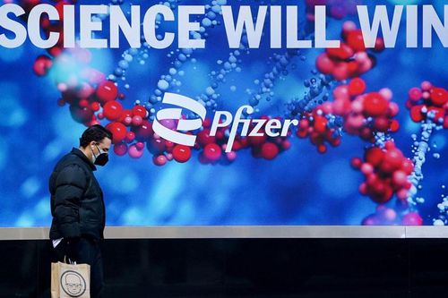 Pfizer thử nghiệm thuốc viên kháng Covid-19, Tổng thống Joe Biden tiêm mũi vắc xin tăng cường