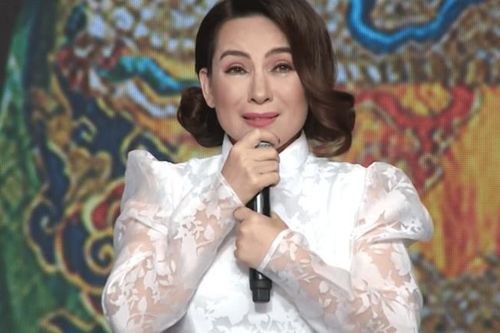 'Phi Nhung cứ vào phòng thu là khóc'