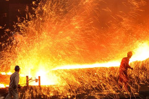 Các nhà máy Trung Quốc điêu đứng vì thiếu điện, giá hàng hóa tăng vọt