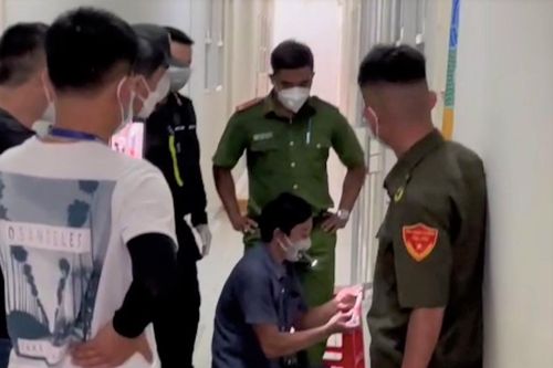 Bí thư phường ở Bình Dương xin lỗi người dân bị cưỡng chế xét nghiệm