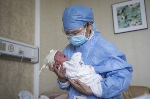 Tranh cãi về chính sách hạn chế phá thai ở Trung Quốc