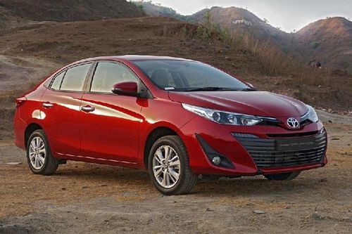 Trái ngược Việt Nam, Toyota Vios ế ẩm bị 'khai tử' tại Ấn Độ