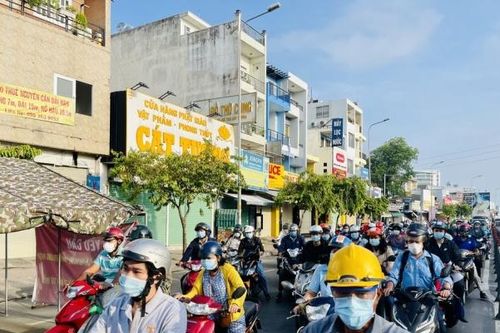 Thủ tướng yêu cầu nghiên cứu quy định riêng cho TPHCM để mở cửa nền kinh tế
