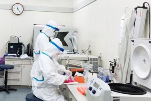 Giá xét nhiệm COVID-19 cao gấp nhiều lần test kit: Bộ Y tế nói gì?