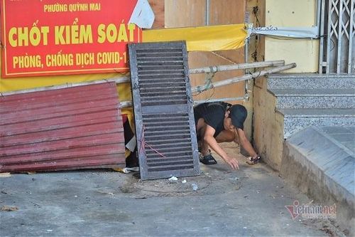 Chốt 'vùng xanh' ở Hà Nội nơi kiểm tra, nơi bỏ trống