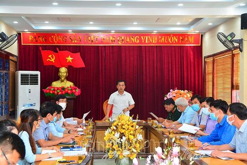 Họp xét duyệt mẫu Tượng thờ Đại tướng Võ Nguyên Giáp