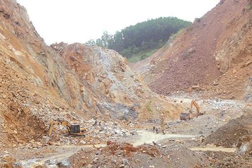Khai thác khoáng sản gắn với bảo vệ môi trường