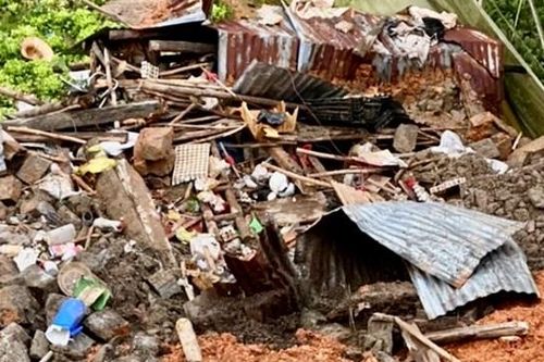 Sạt lở đất làm 4 người thương vong ở Đà Lạt