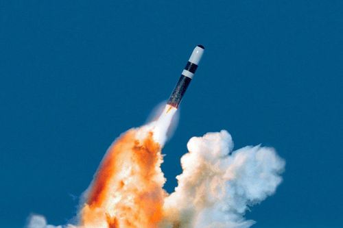 Tướng Mỹ từng muốn ngăn cản ông Trump tấn công hạt nhân?