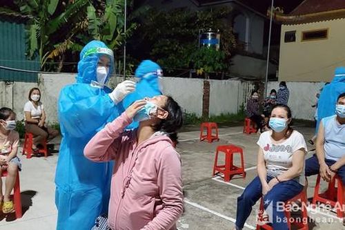 Tiếp tục ghi nhận ca mắc COVID-19, Nghệ An khẩn trương ứng phó nguy cơ bùng phát dịch lớn