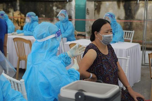 Hơn 600 y, bác sĩ các tỉnh, thành phố hoàn thành hỗ trợ Hà Nam chống dịch