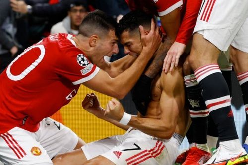 Ronaldo xô đổ hàng loạt kỷ lục 'khó tin' ở Champions League