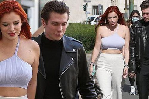 Bella Thorne diện mốt không nội y táo bạo