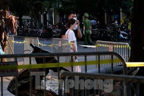 Hà Nội phong tỏa một tòa nhà của Bệnh viện Việt Đức sau khi phát hiện F0
