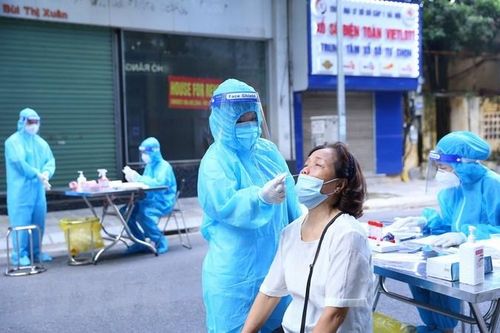 Hà Nội: Khen thưởng 18 đoàn y tế tỉnh, thành hỗ trợ phòng, chống dịch