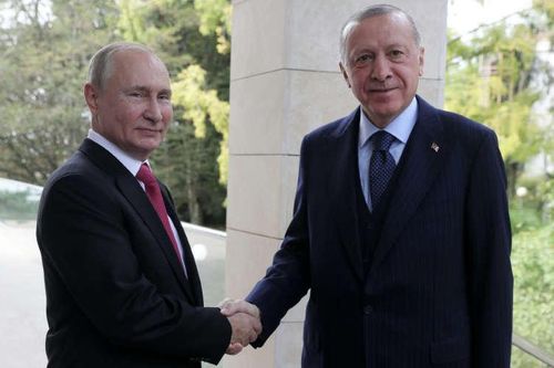 Tổng thống Putin khuyên người đồng cấp Thổ Nhĩ Kỳ tiêm vaccine Sputnik