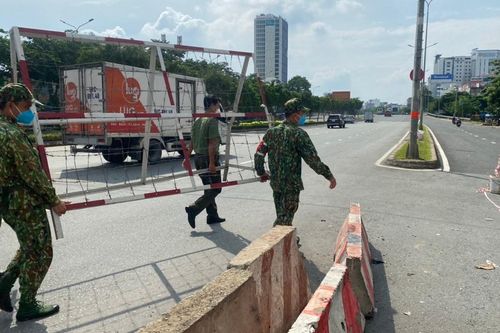 TP Hồ Chí Minh bắt đầu tháo dỡ các chốt kiểm soát nội thành