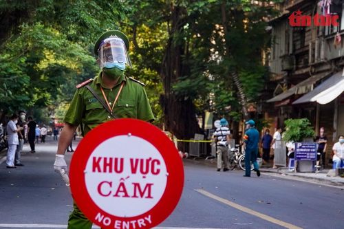 Tổng hợp COVID-19 ngày 30/9: Ghi nhận 7.940 ca nhiễm mới; kiểm soát người ra, vào TP Hồ Chí Minh