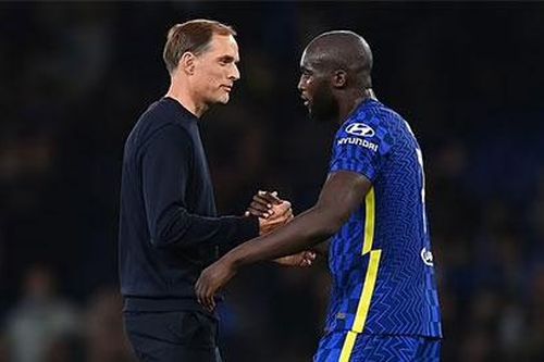 Conte chê Tuchel chưa biết dùng Lukaku
