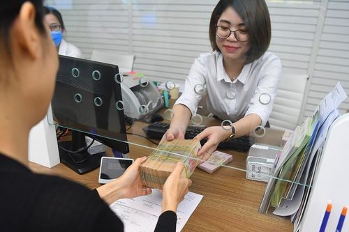 Ngân hàng nào giảm lãi nhiều nhất cho khách hàng?