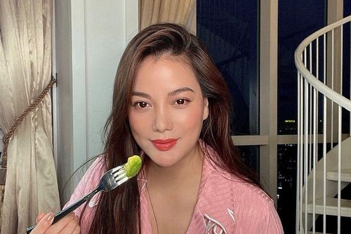 Trương Ngọc Ánh khoe khéo vóc dáng sau khi bị chê béo