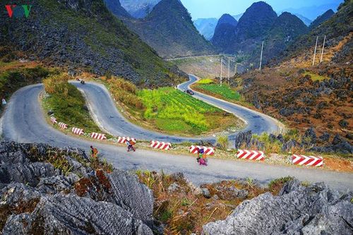 Những con dốc mang hình dấu hỏi
