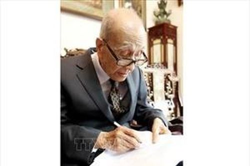 Giáo sư - Anh hùng Lao động Vũ Khiêu qua đời ở tuổi 105