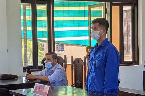 Hoãn xử vụ bác sĩ bị tố hiếp dâm nữ điều dưỡng vì kiểm sát viên đang cách ly