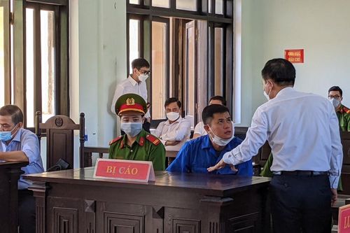 Vụ bác sĩ bị tố hiếp dâm nữ điều dưỡng: Vì sao Sở Y tế thu hồi kết luận tố cáo?