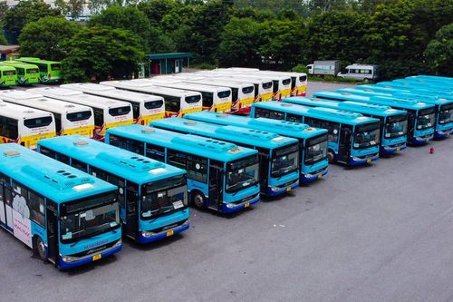 Hà Nội: Hoạt động vận tải hành khách công cộng vẫn tiếp tục tạm dừng