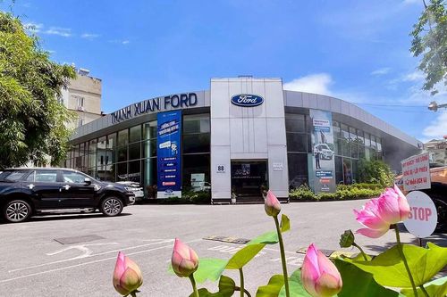 Đại lý dồn dập tái khởi động, xe mới ồ ạt ra mắt sau nới lỏng giãn cách
