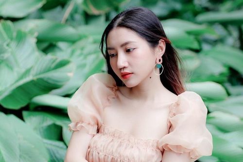 Ca sĩ Việt chờ đợi được đi diễn