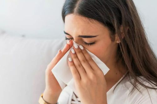 Triệu chứng dễ nhầm lẫn giữa Covid-19 và dị ứng theo mùa
