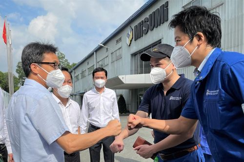Phó thủ tướng: Bước sang giai đoạn mới an toàn, không chủ quan