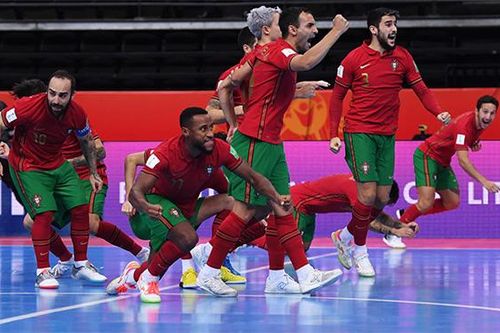 Thắng kịch tính Kazakhstan, Bồ Đào Nha vào chung kết futsal World Cup