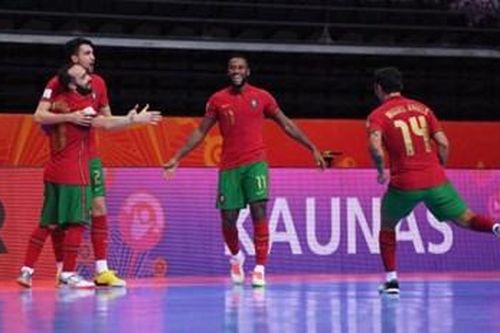 Bồ Đào Nha vào chung kết Futsal World Cup 2021 sau loạt đá luân lưu cân não
