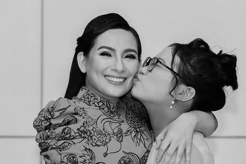 Vì sao Phương Mỹ Chi lại bị một số người chỉ trích sau khi ca sĩ Phi Nhung qua đời?