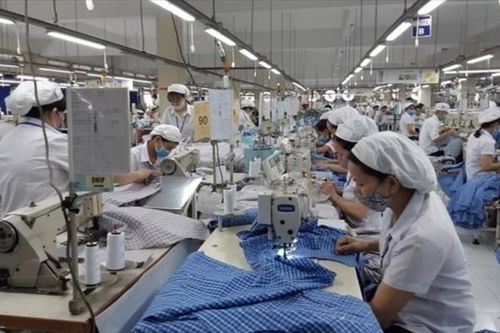 Gây khó cho doanh nghiệp, phải thay ngay cán bộ yếu kém