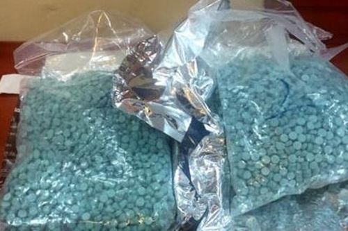 Quảng Bình: Bắt giữ đối tượng tàng trữ 2 bánh heroin và hơn 9.000 viên ma túy